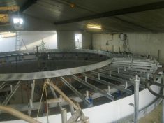 ROTARY MILKING PLATFORMS